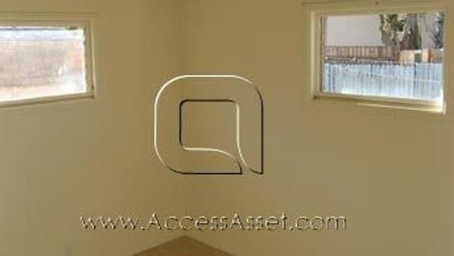 Building Photo - Cozy 2 Bed/1 Bath Home in Lake Elsinore!