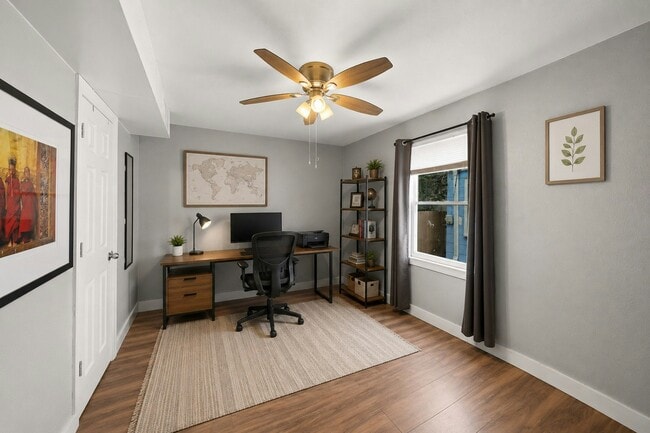 Photo - 609 Sealy Ave