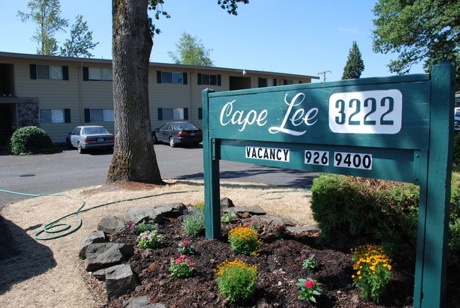 Cape Lee Apartments - Cape Lee Apartments