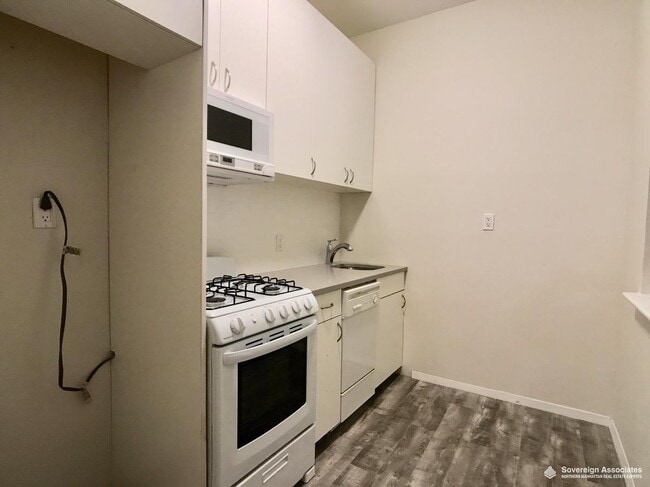 Photo - 951 Amsterdam Ave Unit 2B