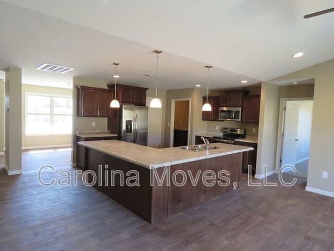 Photo - 454 Peaksview Dr