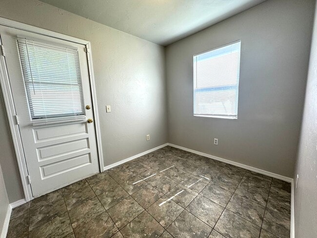 Photo - Cozy 3 Bedroom 1 bathroom home in Sapulpa! Pet Friendly