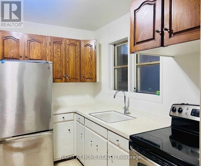 Photo - 201 Codsell Ave