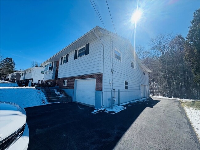 Photo - 100 Felters Rd