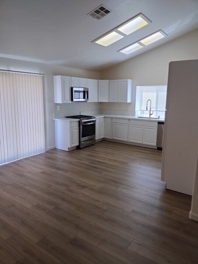 Photo - 43852 Glenraven Rd