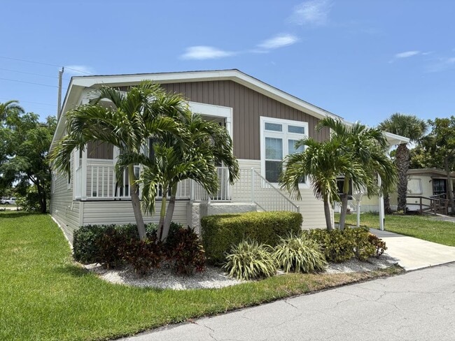 Building Photo - 7454 44th Trail N