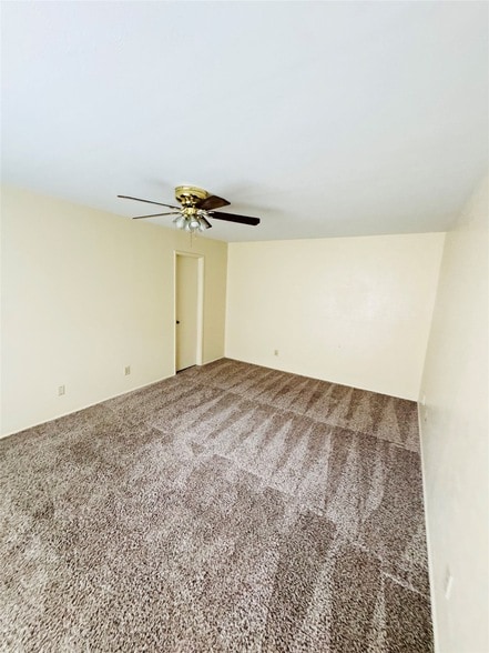 Photo - 8513 Kensington Dr