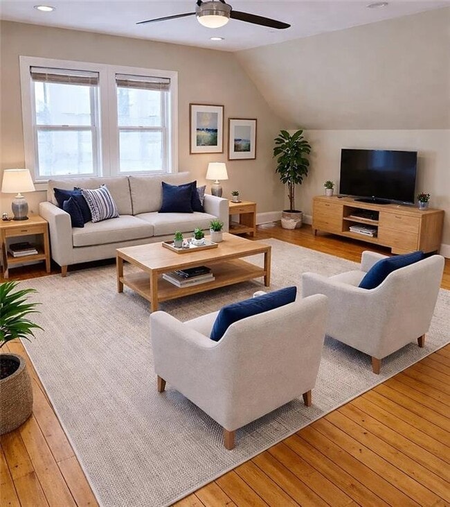 Building Photo - 16 Tecumseh St Unit 3