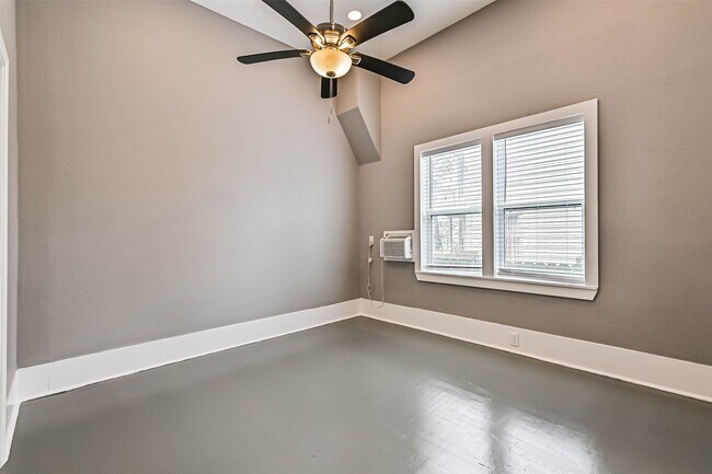 Photo - 2914 Avenue K