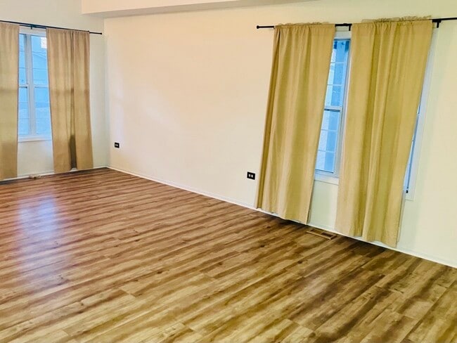 Photo - 3524 Willowview Ct