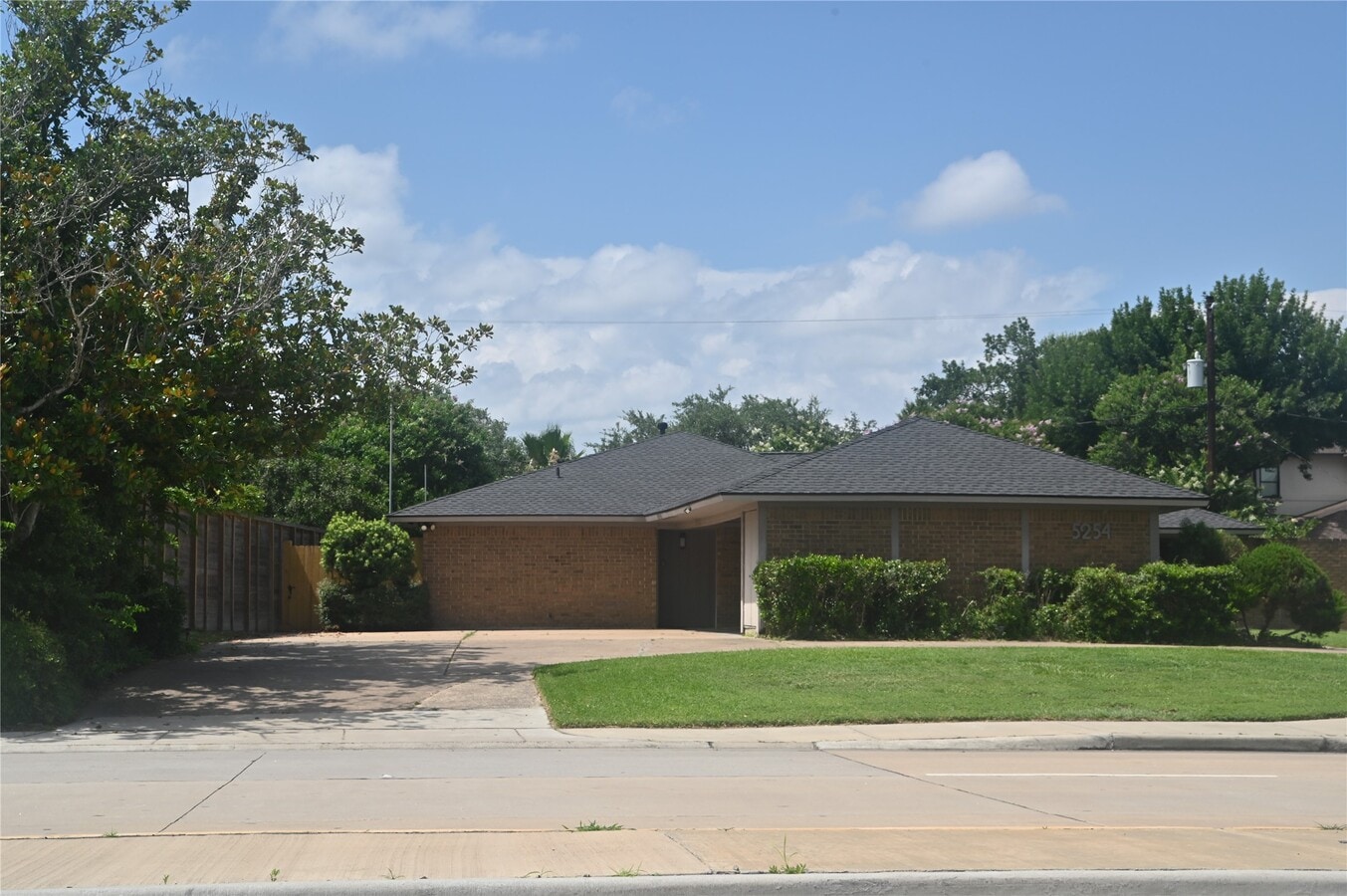 Photo - 5254 N Braeswood Blvd