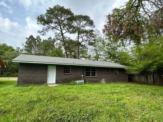 Photo - Moss Point 3 Bedroom