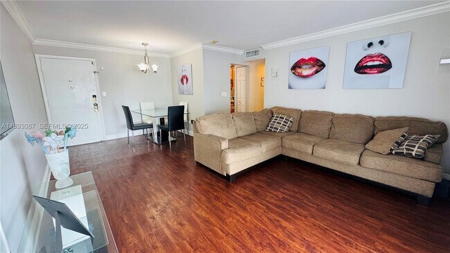 Building Photo - 7226 SW 94th Pl Unit F7