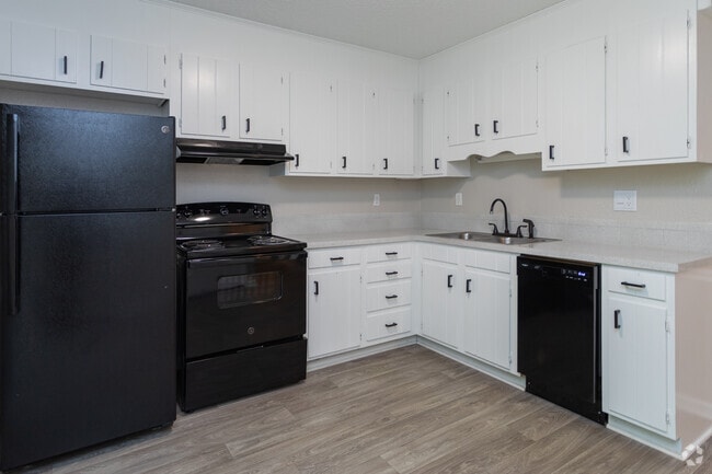1BR, 1BA - 647SF