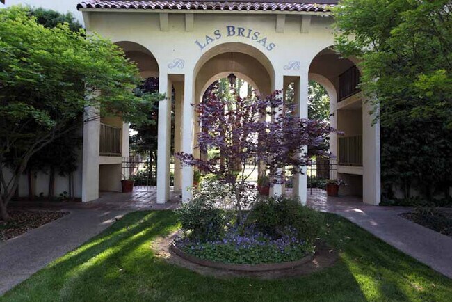 Photo - 1750 Halford Ave Unidad 114 Rental