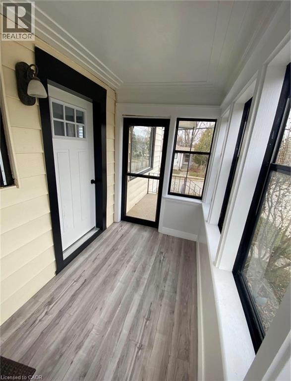 Photo - 53 Josephine St