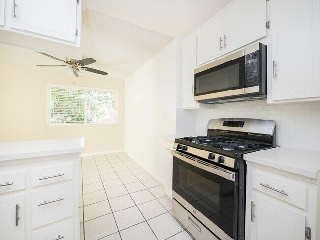 Photo - 1641 Veteran Ave