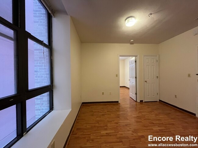 Photo - 81 Essex St Unit 61