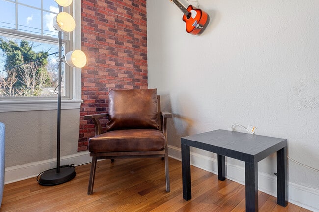 Photo - 1707 29th St SE Unidad 2