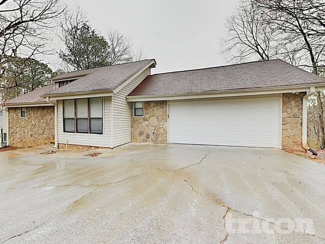 Photo - 3958 Cotswold Dr SW