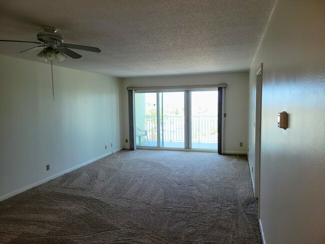 Photo - 400 64th Ave