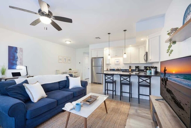 Building Photo - 128 Ashworth Ave Unit ID1333609P