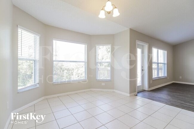 Photo - 657 Winding Lake Dr