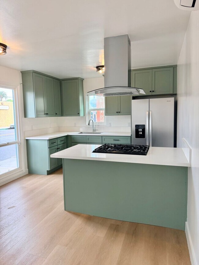 Photo - 231 REDONDO AVE