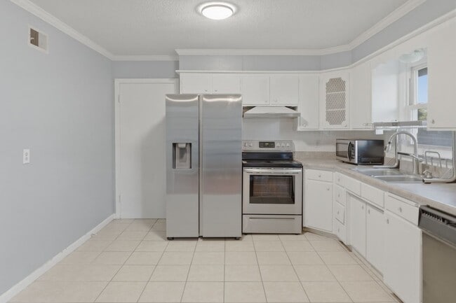 Photo - 2209 N 82nd Terrace