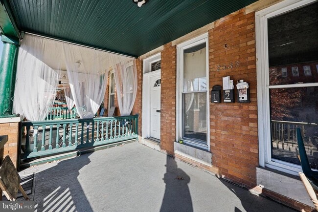 Photo - 2537 Madison Ave Unit 3