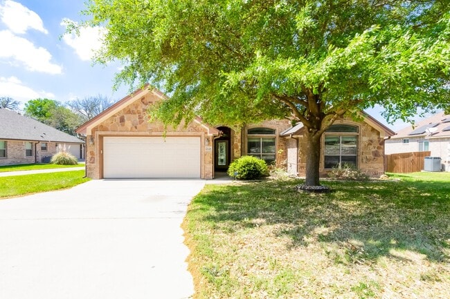 Building Photo - 7026 Chimney Hill Dr