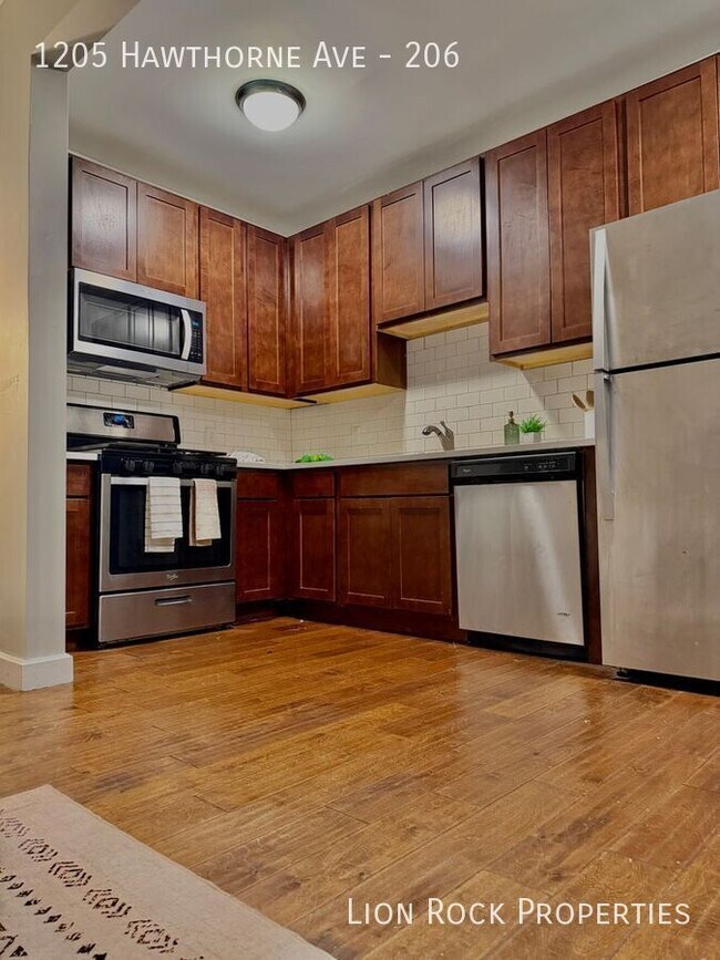 Photo - 1205 Hawthorne Ave Unit 206