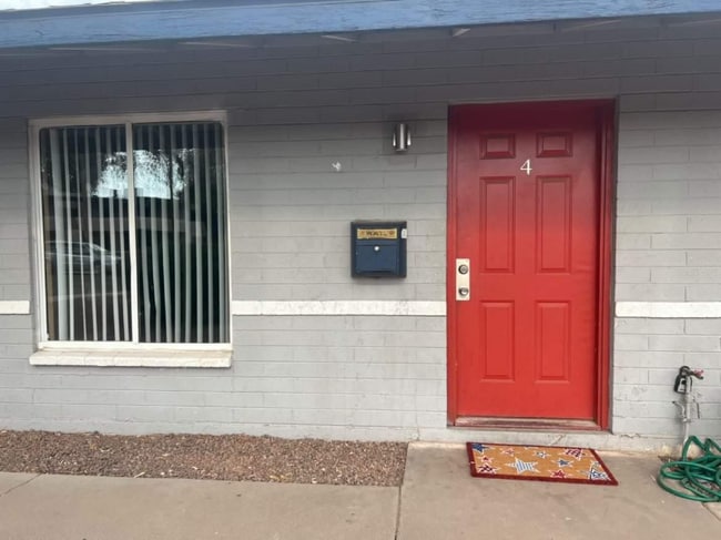 Photo - 3002 E McKinley St Unidad 4