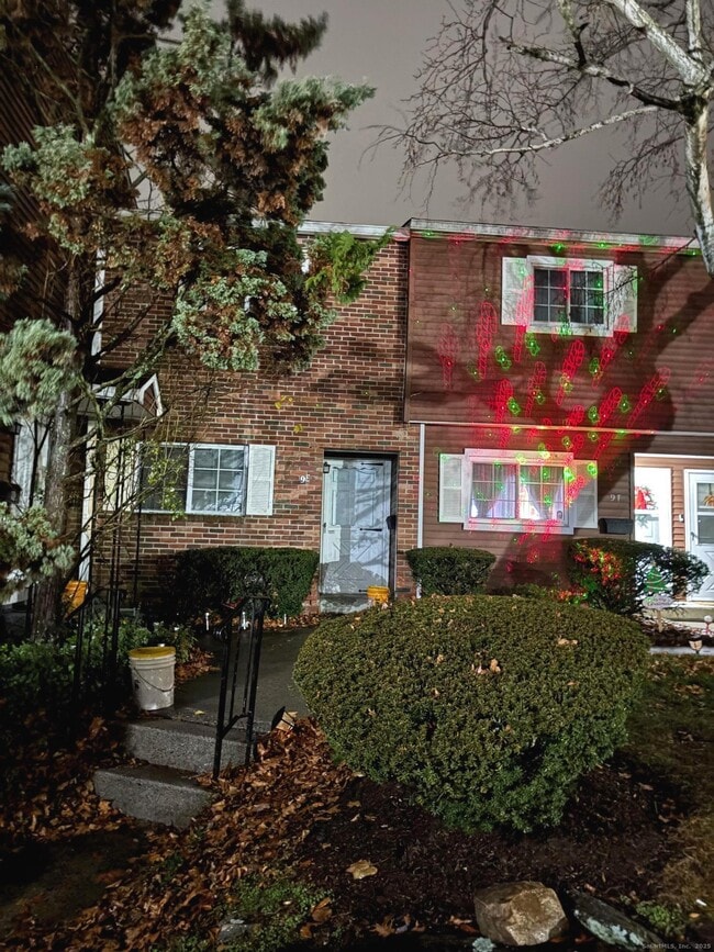 Building Photo - 9 Patricia Rd Unit E