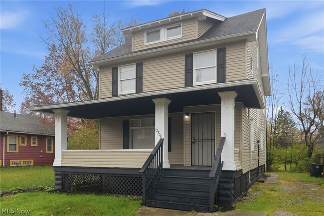 Photo - 12808 Beachwood Ave