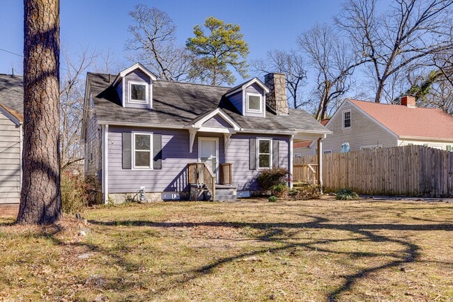 Photo - Newly Renovated 3BR/1BTH with Loft for Rent!