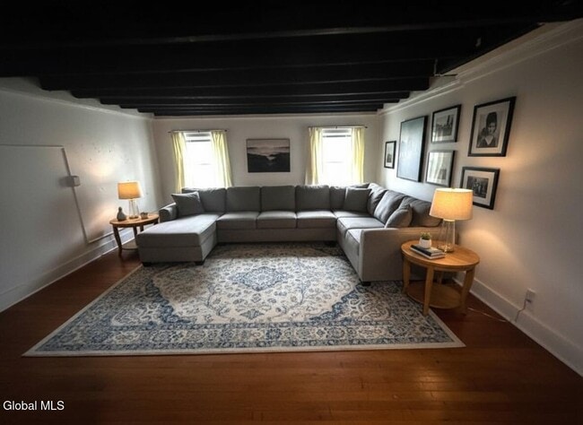 Photo - 1519 New Scotland Rd Unidad 2 Left