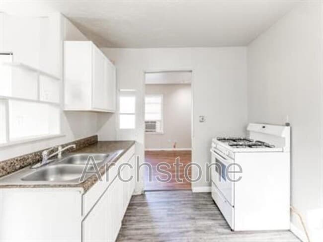 Photo - 1004 Sandra Dr