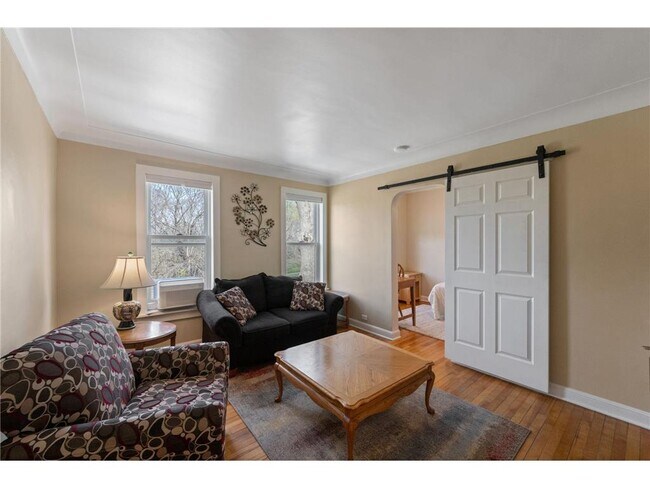 3547 Main St NE