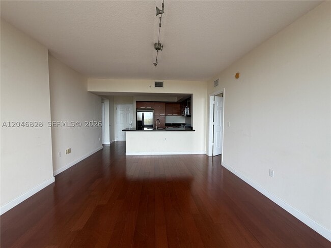 2030 Douglas Rd Unit 716