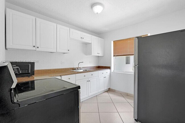 Photo - 2415 Pierce St Unit -