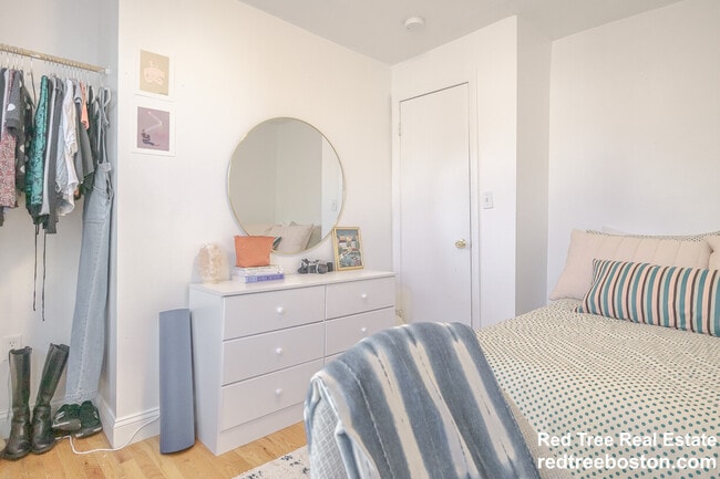 Photo - 238 Everett St Unit 2