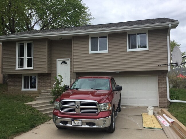 Photo - 14020 Barretts Dr