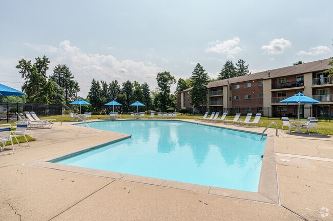 Building Photo - Governor Sproul Rental
