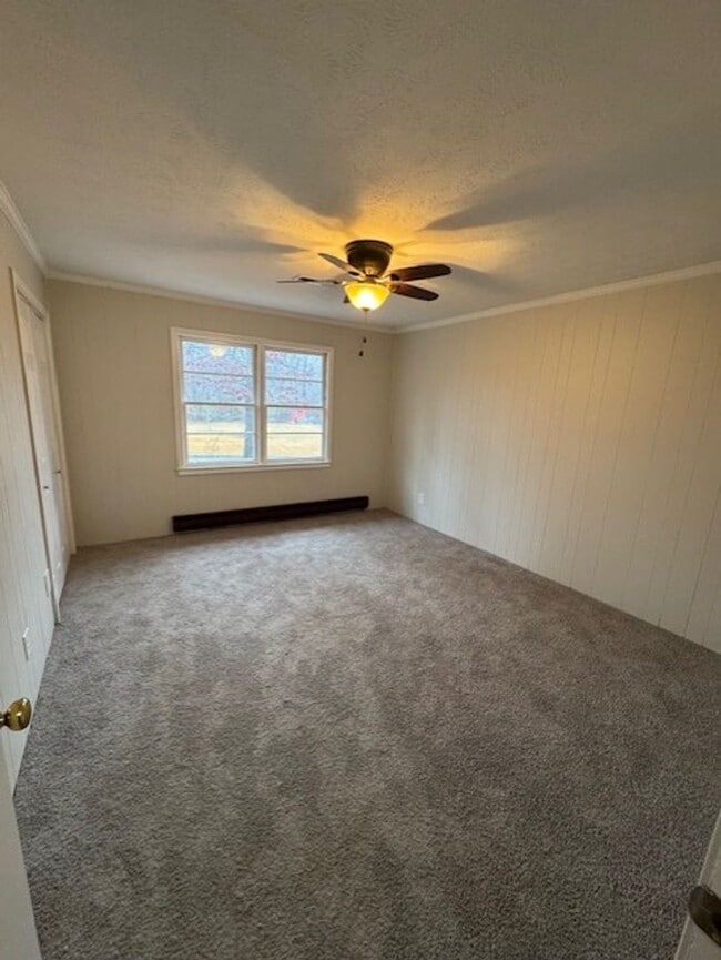 100 Bates Rd