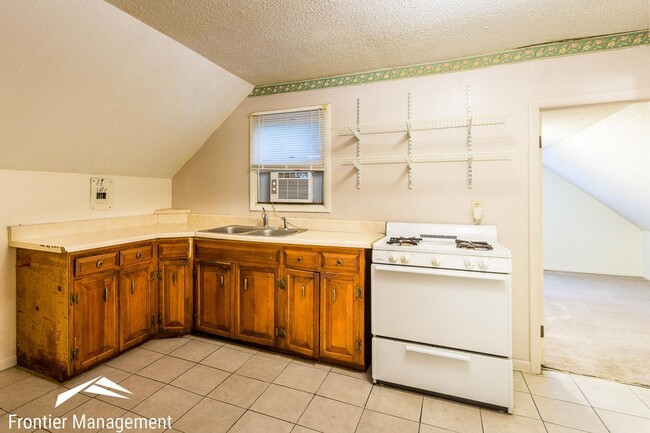 Photo - 1026 Bertrand St Unit 2