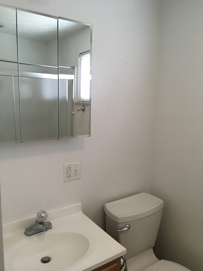 Photo - 361 Gilmore Street Unidad 361B