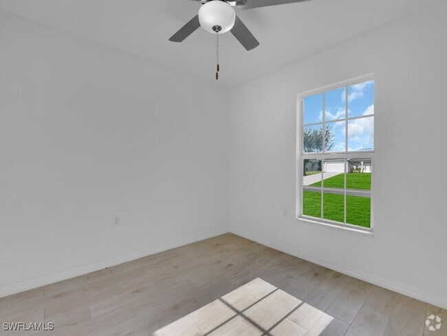 Building Photo - 2705 NW 22nd Pl Rental