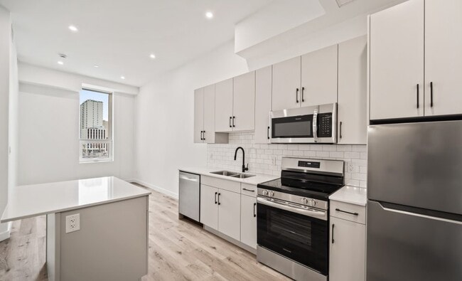 Building Photo - 171 Donald