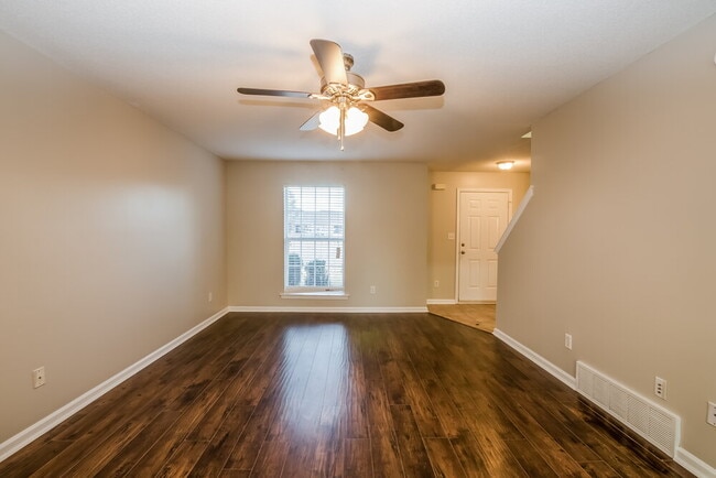 Photo - 11625 Leewood Dr
